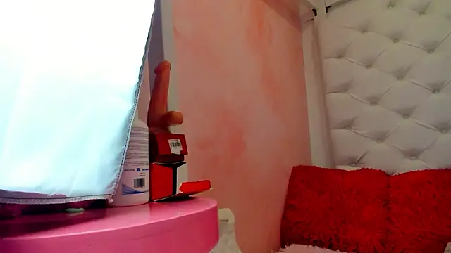 Snapshot of eimmy__skinny chatting on 03.24.26 eimmy skinny online show from 03.24.26