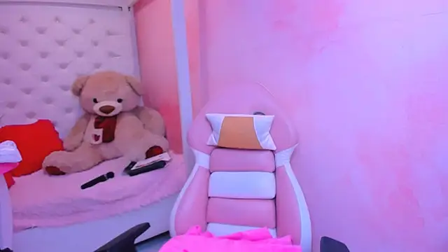 Snapshot of eimmy__skinny chatting on 04.05.26 eimmy skinny online show from 04.05.26