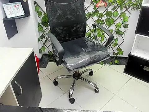 Scarlett Moom online show from 02.23.26