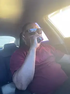 Snapshot of Rrgomez01 chatting on 02.14.26 Rrgomez01 online show from 02.14.26