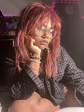 Snapshot of marinakisses chatting on 02.13.26 marinakisses online show from 02.13.26