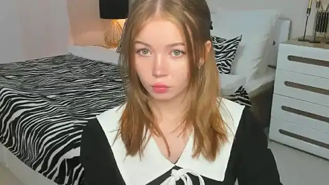 Snapshot of Violetta__Dreams chatting on 05.09.26 Violetta Dreams online show from 05.09.26