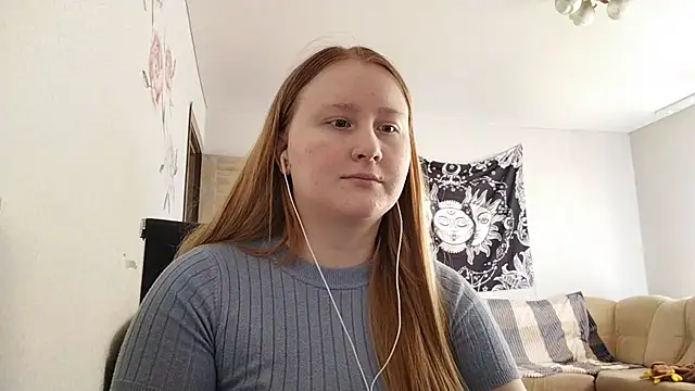 AnikaLipps online show from 04.17.26