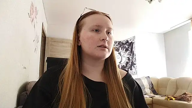 AnikaLipps online show from 04.19.26