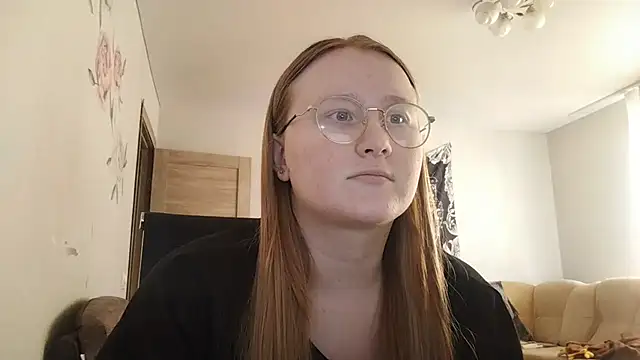 AnikaLipps online show from 04.25.26