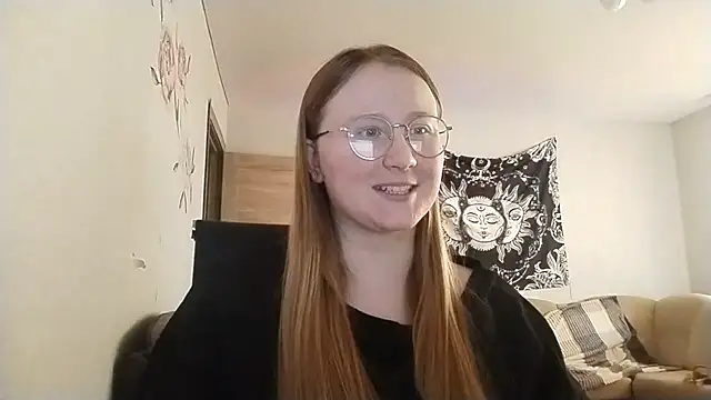 AnikaLipps online show from 04.25.26