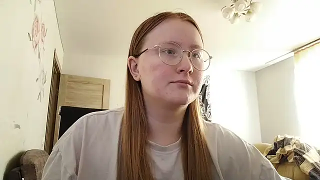 AnikaLipps online show from 06.17.26