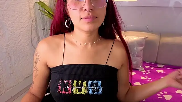 Snapshot of emily__tp chatting on 02.18.26 emily tp online show from 02.18.26