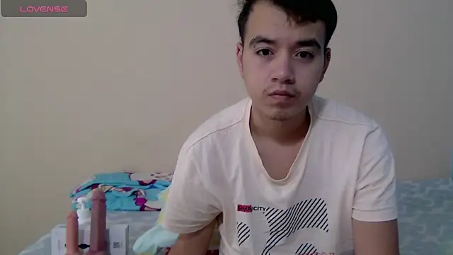 Snapshot of IronDante chatting on 06.15.26 IronDante online show from 06.15.26