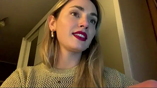 Snapshot of AmelieHot chatting on 02.19.26 AmelieHot online show from 02.19.26