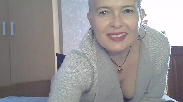 Snapshot of Laura-Parker chatting on 03.13.26 Laura-Parker online show from 03.13.26