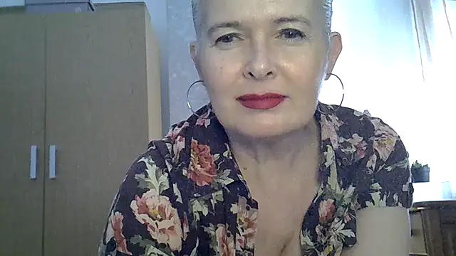 Snapshot of Laura-Parker chatting on 04.18.26 Laura-Parker online show from 04.18.26
