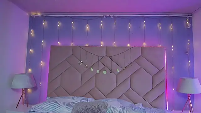 NaeniaDemon  online show from 03.26.26