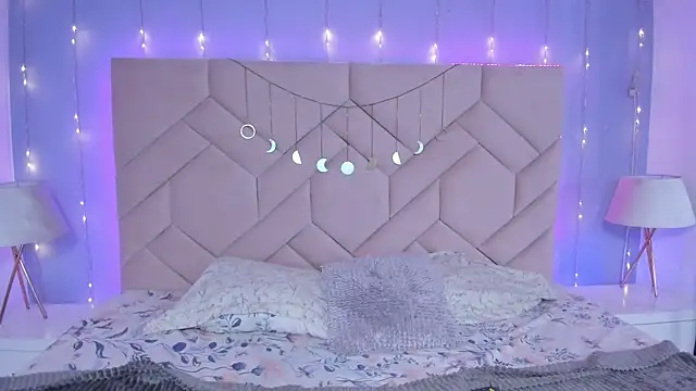 NaeniaDemon  online show from 03.31.26