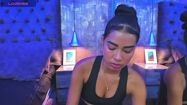 Snapshot of ninareyes chatting on 02.16.26 ninareyes online show from 02.16.26