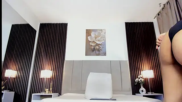  MiLa Dyva online show from 04.30.26