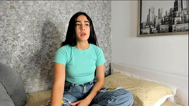 Snapshot of Anika_H chatting on 04.01.26 Anika H online show from 04.01.26