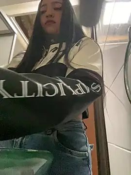 Daniela Pink online show from 04.23.26