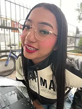 Daniela Pink online show from 05.25.26