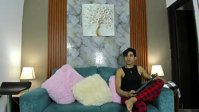 Snapshot of YUMMY_BRO chatting on 02.14.26 YUMMY BRO online show from 02.14.26