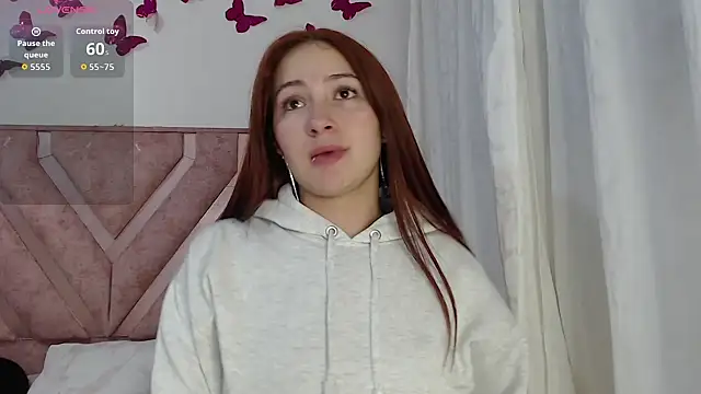 Snapshot of Candy_Fox- chatting on 02.17.26 Candy Fox- online show from 02.17.26