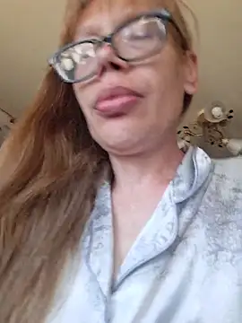 Snapshot of KristinaPT chatting on 06.16.26 KristinaPT online show from 06.16.26
