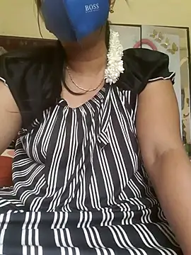 Snapshot of Tamil_Luckly_girl chatting on 06.04.26 Tamil Luckly girl online show from 06.04.26