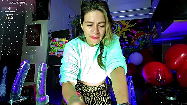 oriana thomson01 online show from 03.13.26