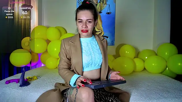 oriana thomson01 online show from 05.16.26
