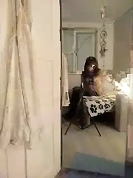 Snapshot of VeraVS chatting on 03.31.26 VeraVS online show from 03.31.26