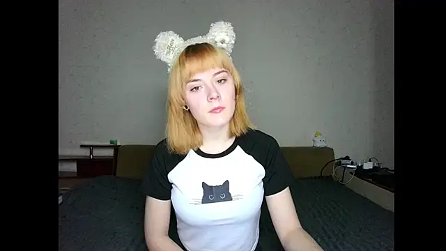 Snapshot of Little_fox404 chatting on 02.15.26 Little fox404 online show from 02.15.26