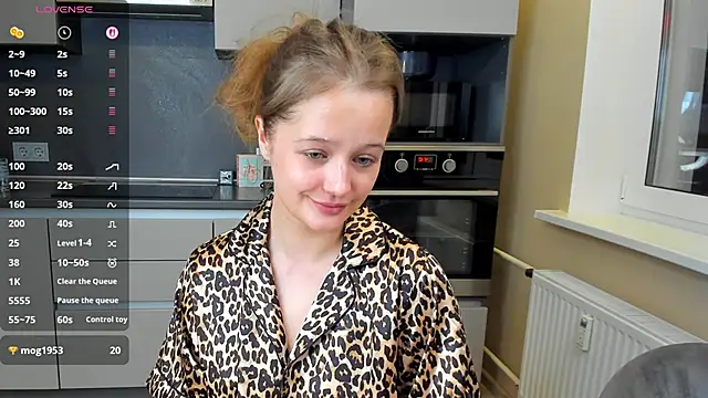 Snapshot of Mary_Phoenix chatting on 02.15.26 Mary Phoenix online show from 02.15.26