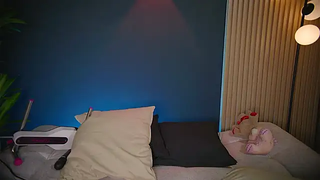 Snapshot of Sophie_Blake_NE chatting on 02.18.26 Sophie Blake NE online show from 02.18.26