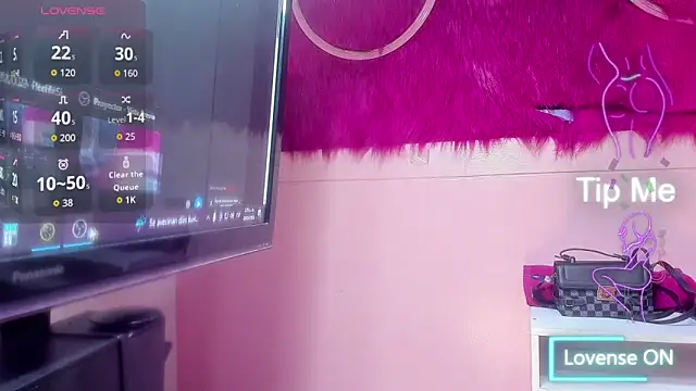 Karlaa Hernandez  online show from 03.20.26