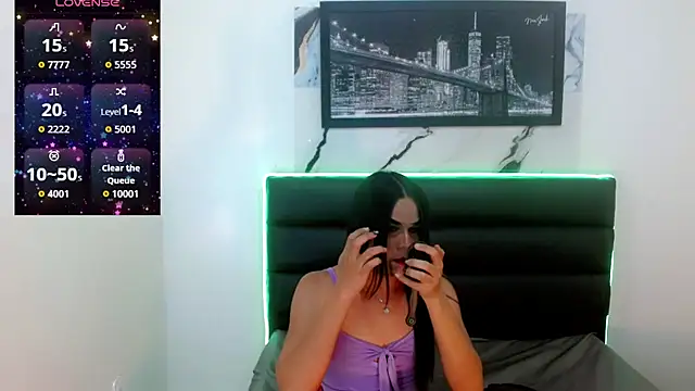 Karlaa Hernandez  online show from 03.30.26