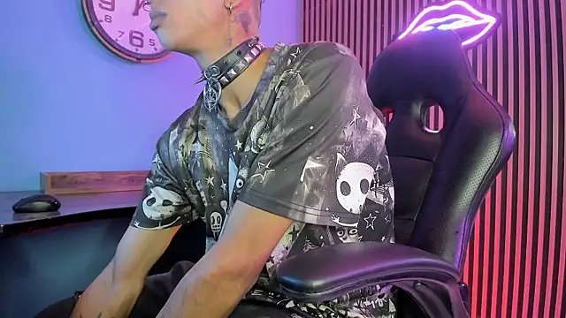 Snapshot of Maximoking26 chatting on 02.23.26 Maximoking26 online show from 02.23.26