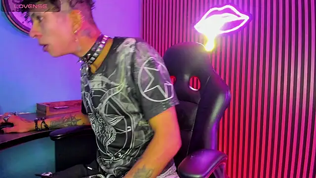 Snapshot of Maximoking26 chatting on 02.27.26 Maximoking26 online show from 02.27.26