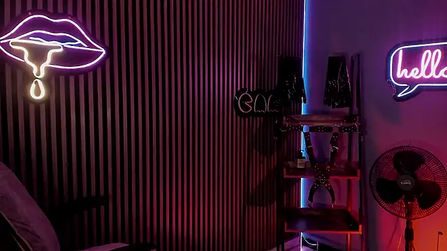 Snapshot of Maximoking26 chatting on 03.21.26 Maximoking26 online show from 03.21.26