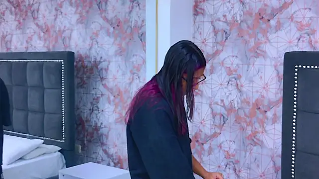 Raven Gloomy online show from 02.24.26