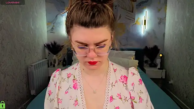 zoe j0y online show from 04.01.26