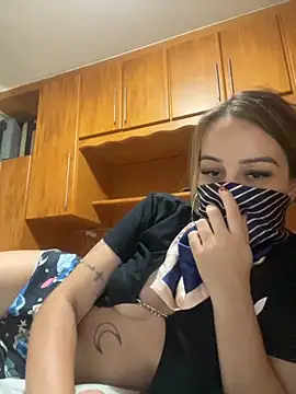 Snapshot of brunamorais chatting on 02.15.26 brunamorais online show from 02.15.26