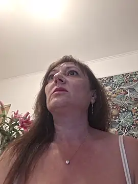 SaraGina online show from 04.29.26