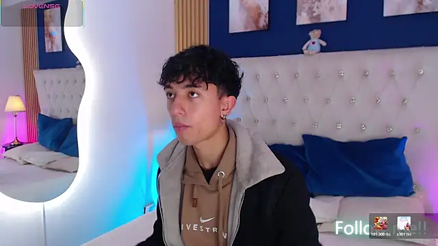 Snapshot of Aiden_Rivers_ chatting on 04.24.26 Aiden Rivers online show from 04.24.26