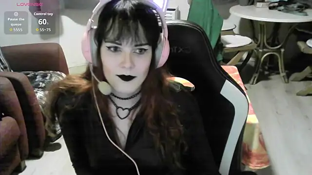 Snapshot of Samanteased chatting on 02.17.26 Samanteased online show from 02.17.26