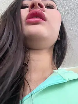 Snapshot of Aylin_fire chatting on 04.02.26 Aylin fire online show from 04.02.26