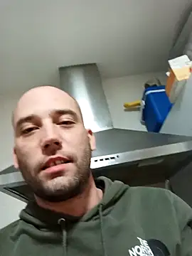 Snapshot of Franperry chatting on 02.15.26 Franperry online show from 02.15.26