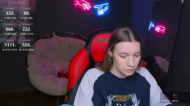 Vanessa  Lui online show from 04.03.26