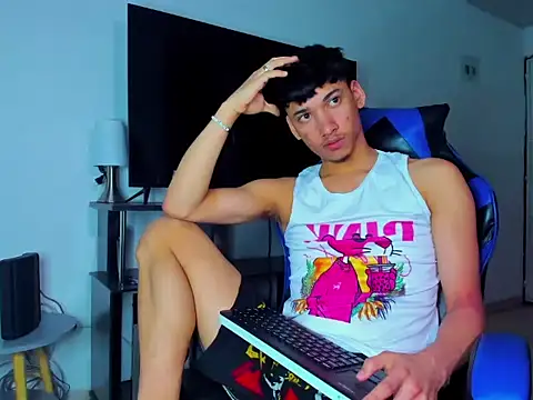 Lyam Russo online show from 04.03.26