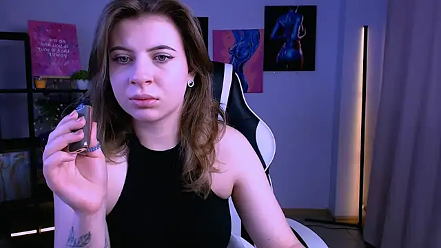 Snapshot of AdeleSkartel chatting on 02.26.26 AdeleSkartel online show from 02.26.26