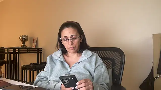 Snapshot of latinamom54 chatting on 03.02.26 latinamom54 online show from 03.02.26